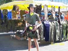 фотография de vente de surplus militaire et vêtements de chasse neufs et occasions